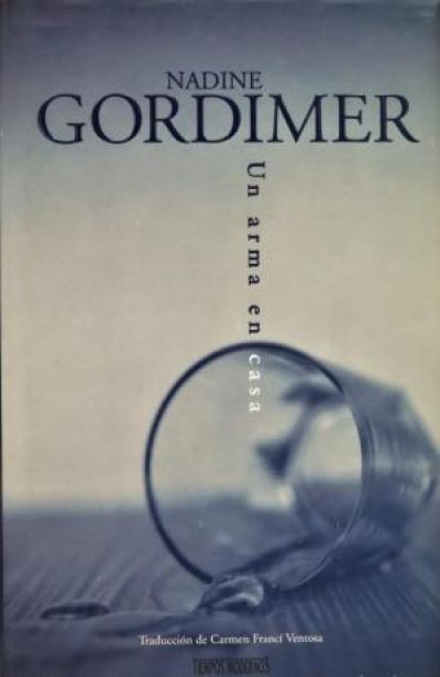 Portada de UN ARMA DE CASA