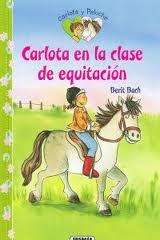 CARLOTA EN LA CLASE DE EQUITACIÓN